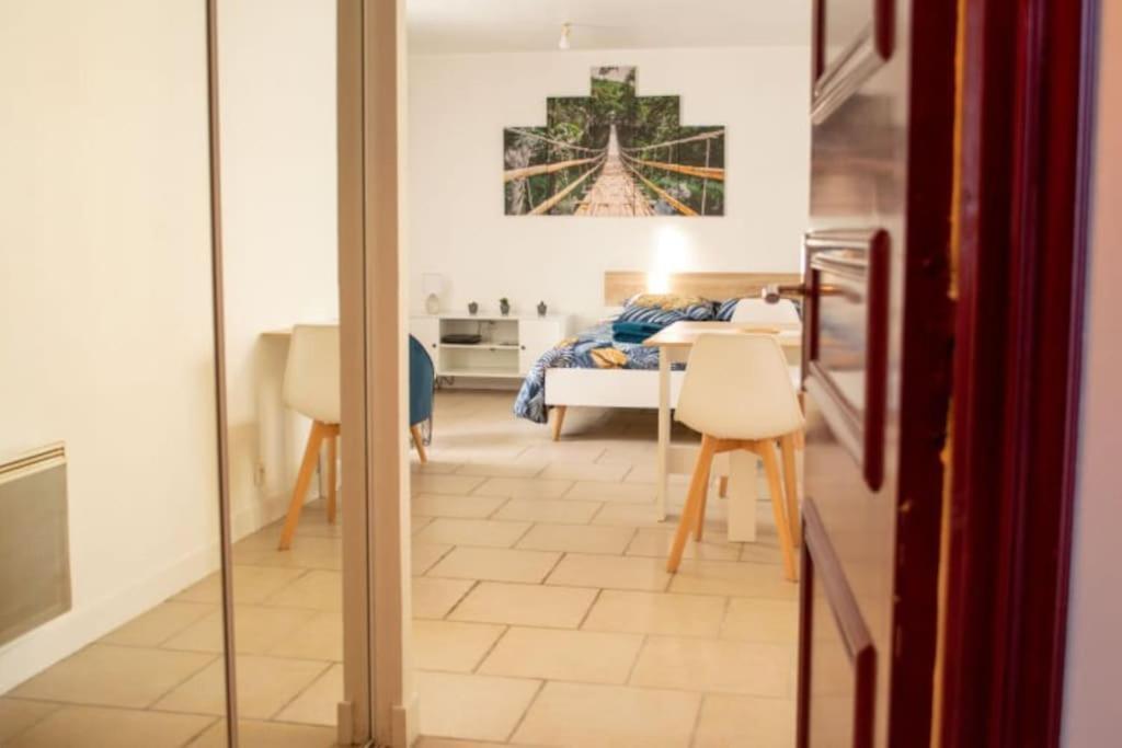 Studio Cosy Tv Wifi Confortable Et Chaleureux Gaillon Exterior foto